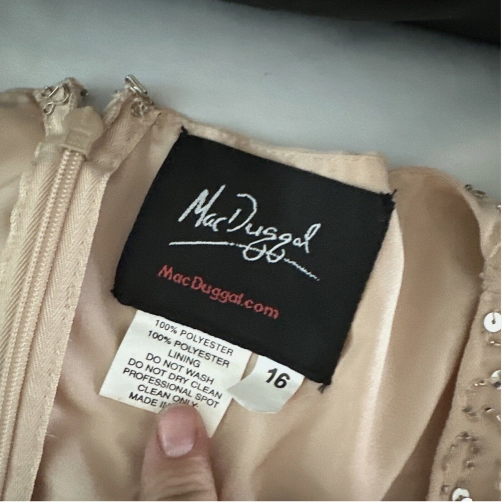 NEW $598 Mac Duggal [ 16 ] Sequin Floral Embellished Long Sleeve‎ Gown Nude - Picture 4 of 16